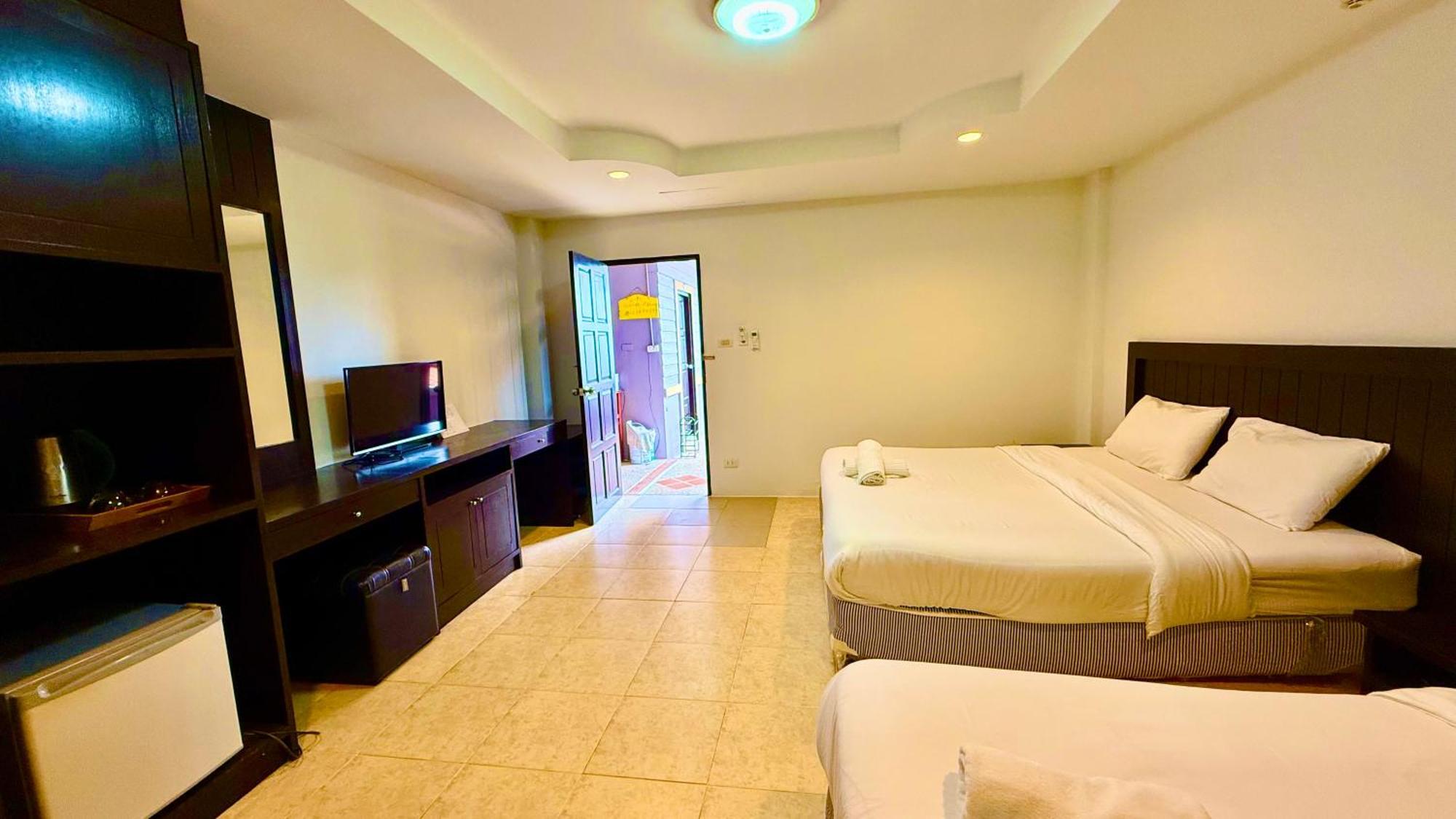 Hill Side Patong Hotel Esterno foto