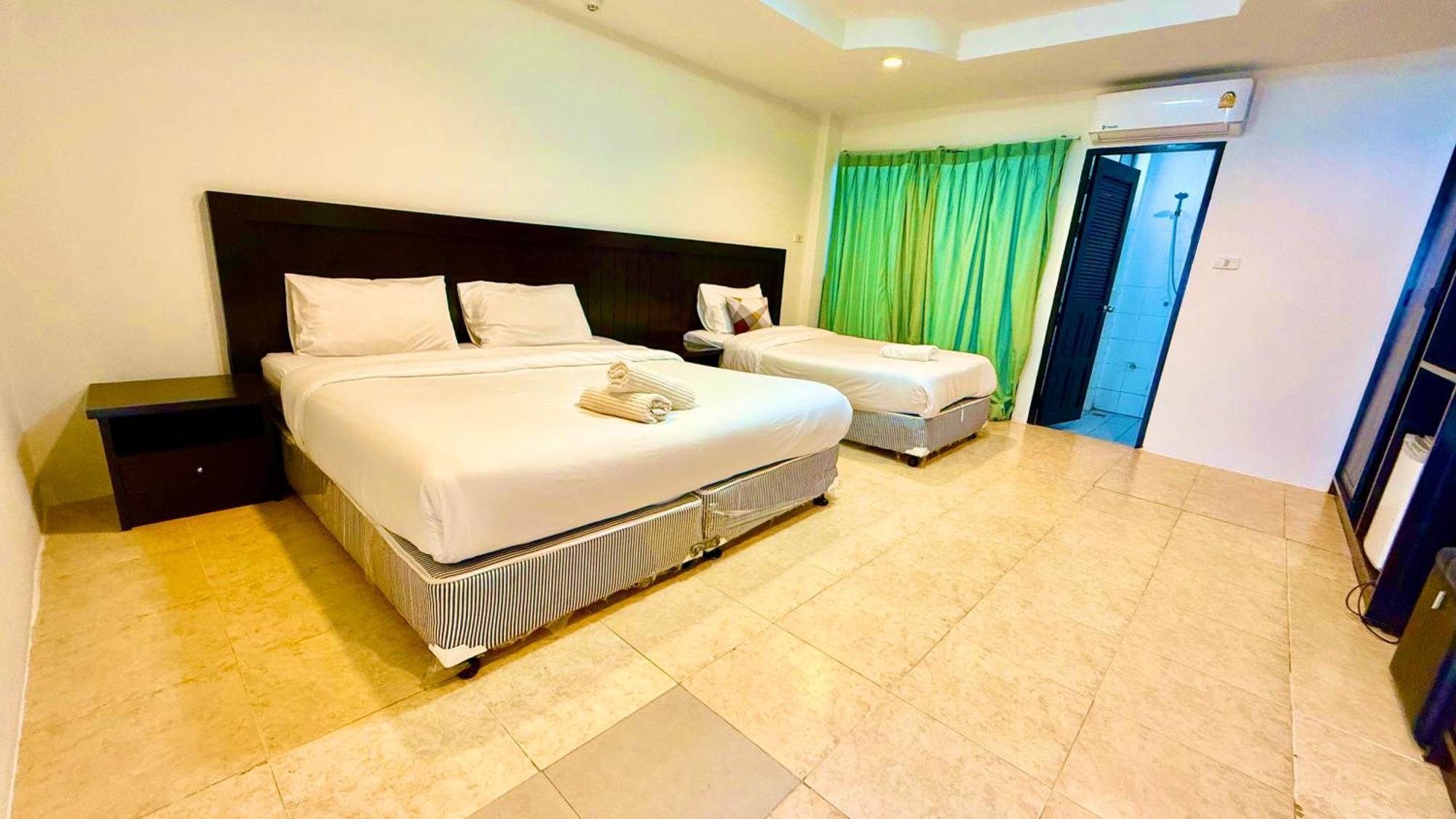 Hill Side Patong Hotel Esterno foto